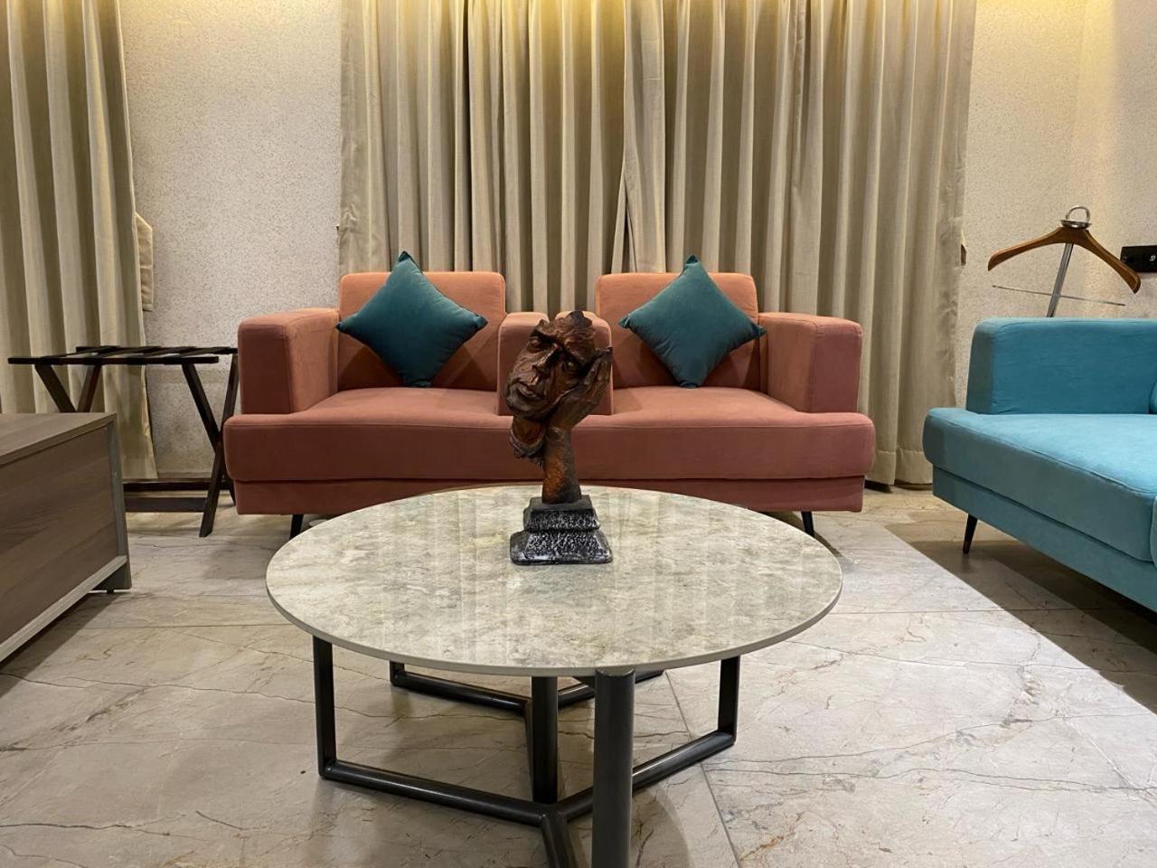 Lords Eco Inn Navsari Екстер'єр фото
