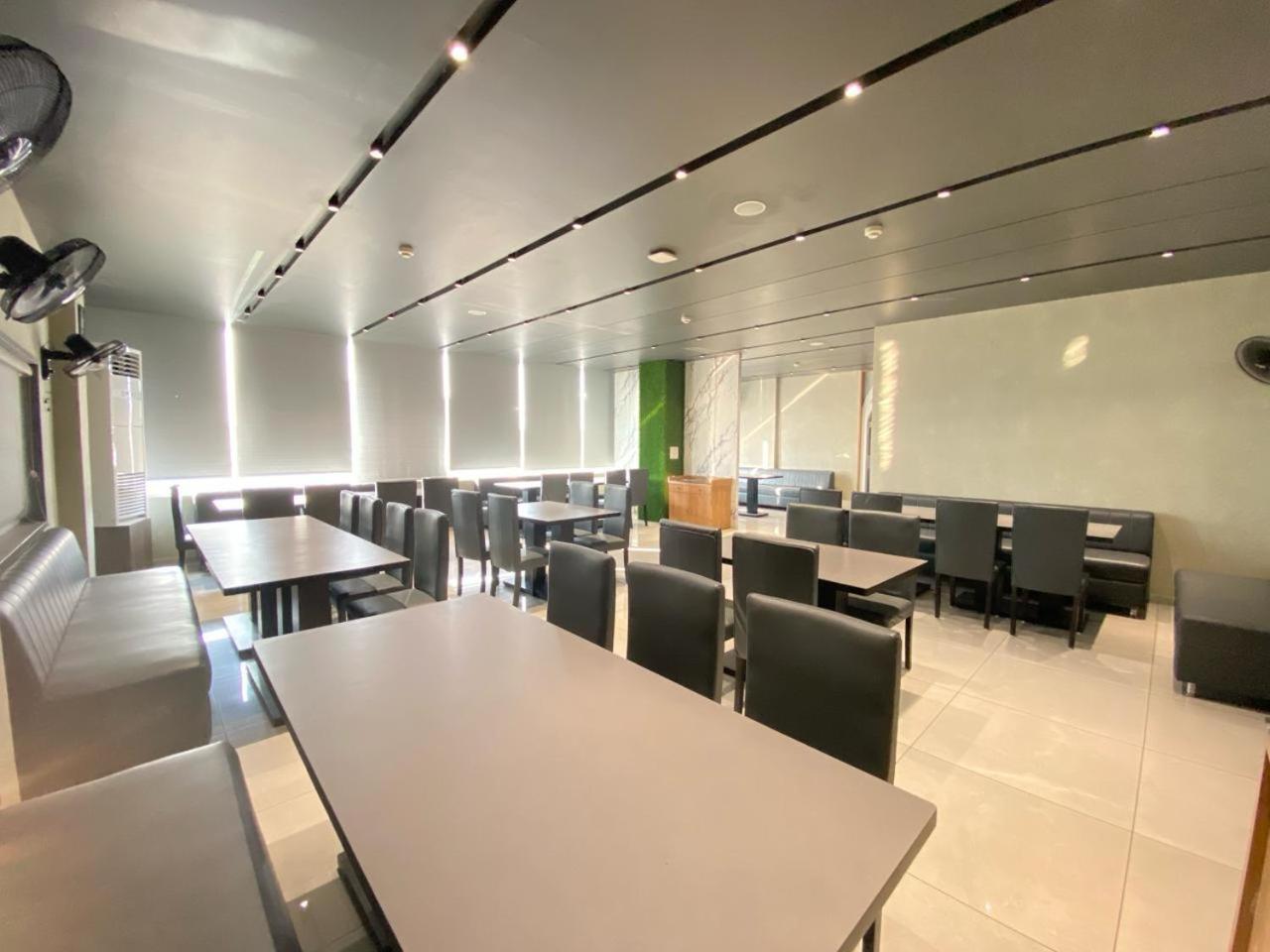 Lords Eco Inn Navsari Екстер'єр фото
