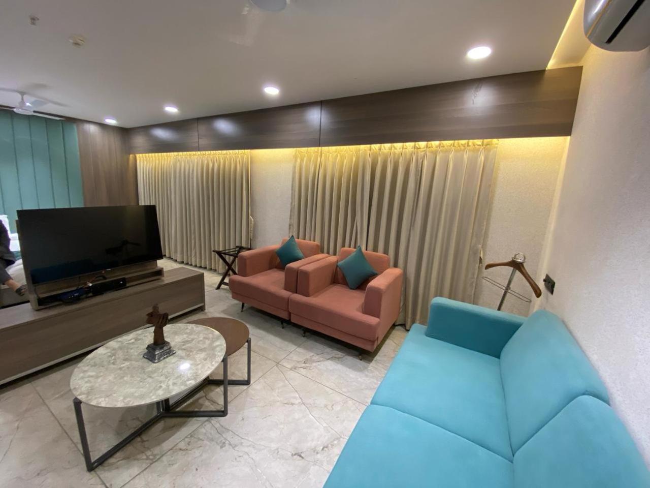 Lords Eco Inn Navsari Екстер'єр фото